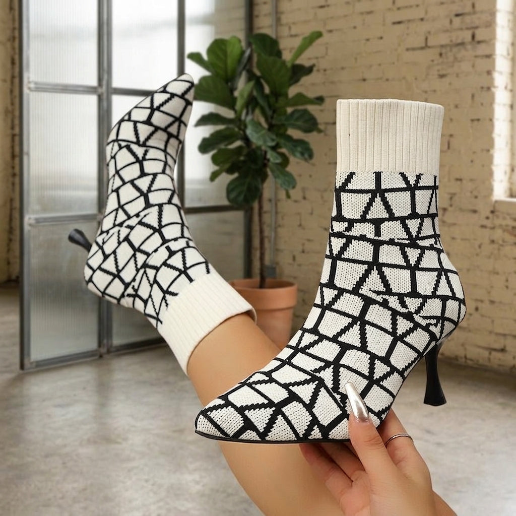 Aria High-Heel Knitted Boots - white