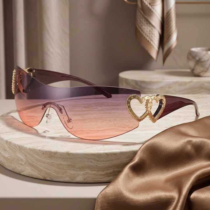 The 2000s Heartlock Shades - red