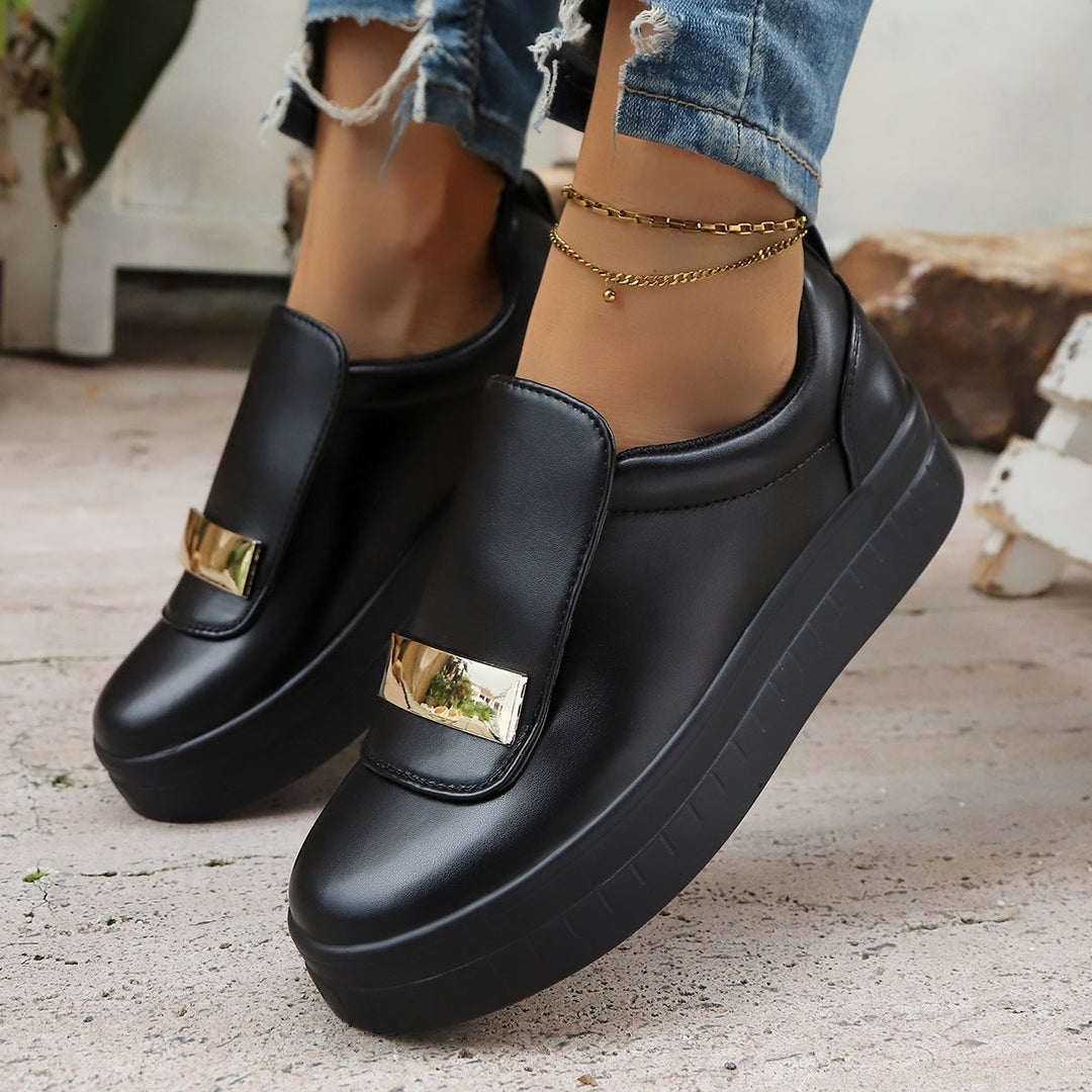 Alessia Cushioned Sneakers - black