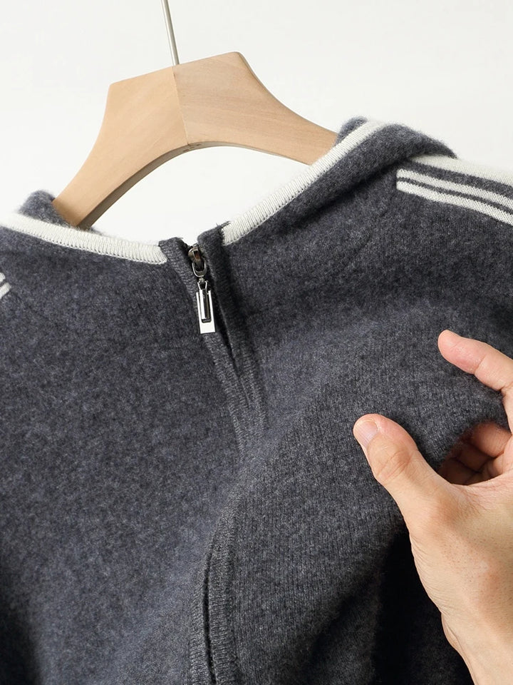 Zipper Knitwear by Tom Claren