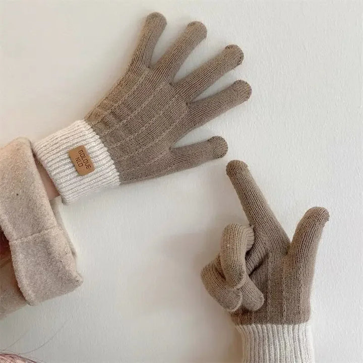 Noir Suède Touch Gloves