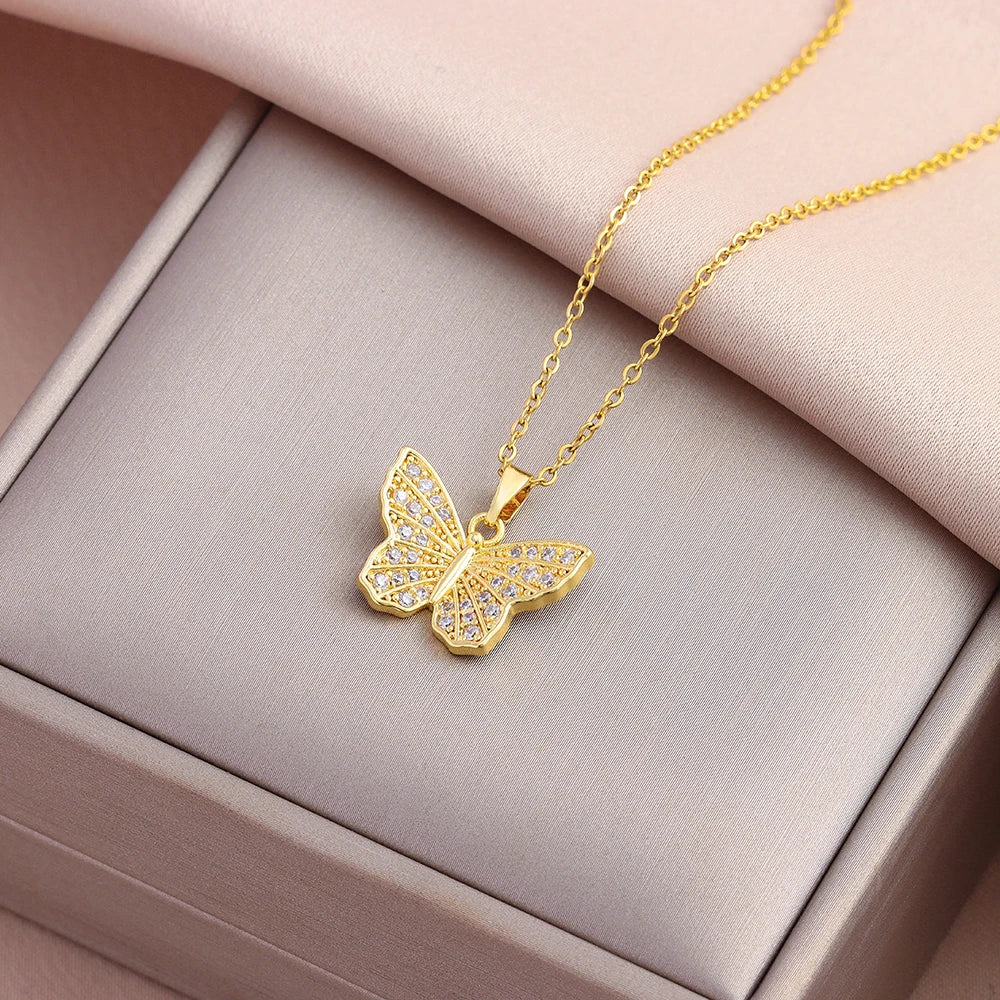 Sparkly Necklace by Tom Claren