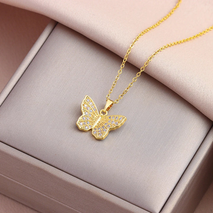 Sparkly Necklace by Tom Claren