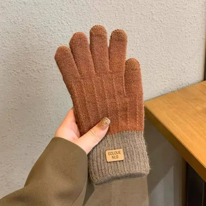 Noir Suède Touch Gloves