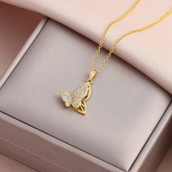 Sparkly Necklace by Tom Claren