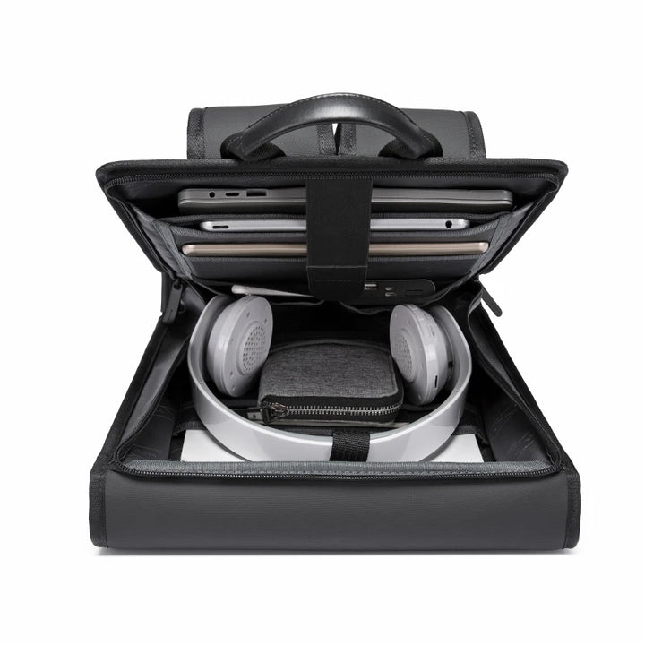 Laptop Bag by Tom Claren