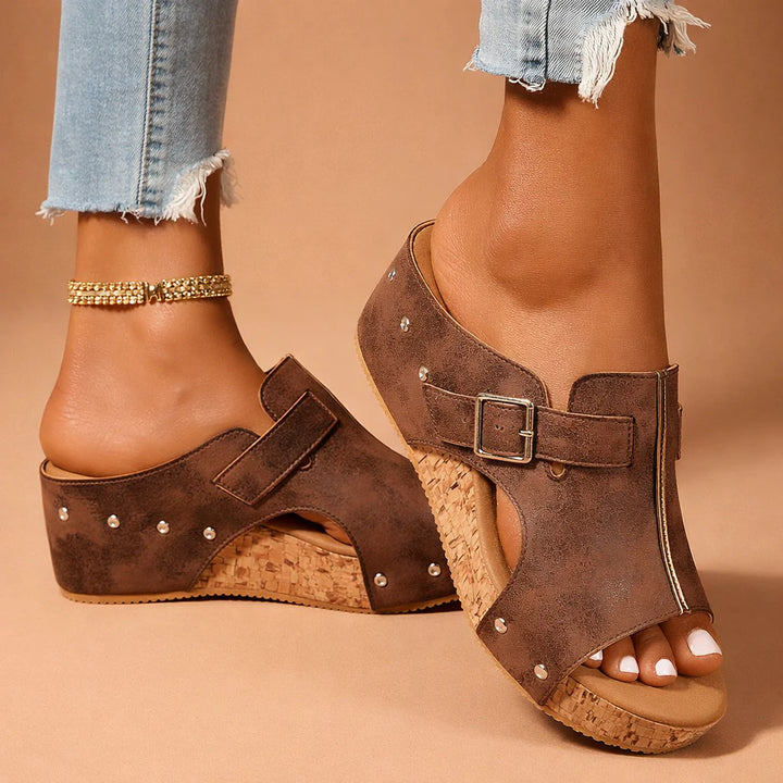 Savanna Platform Sandals