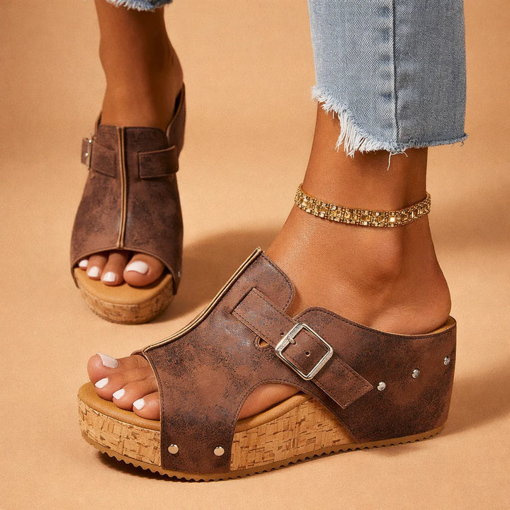 Savanna Platform Sandals