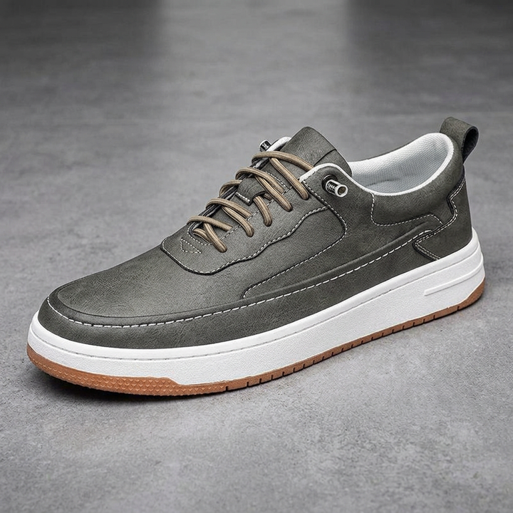 WALKER BROOKS LEATHER SNEAKERS